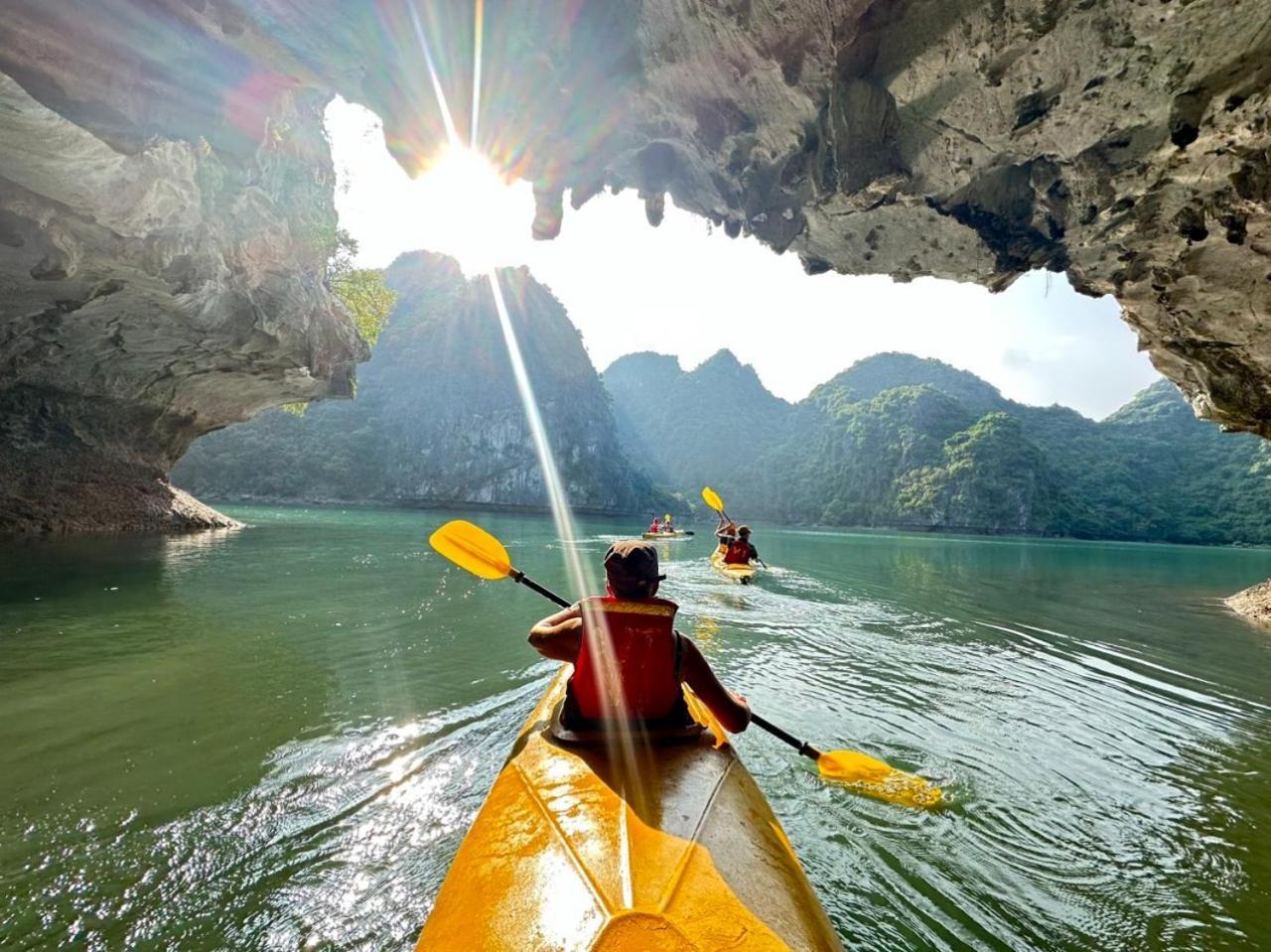 Hotel Sunlight Boutique Cruise - Cat Ba Island Ha Long Exterior foto